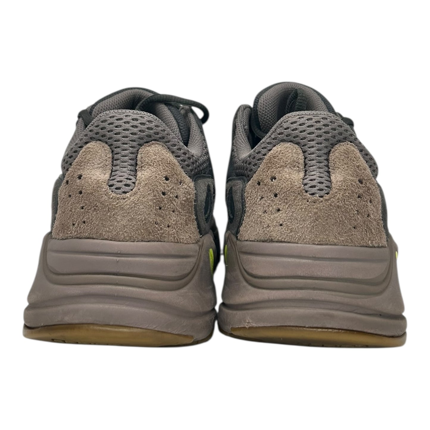 PREOWNED YEEZY 700 MUAVE