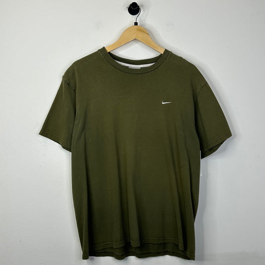 GREEN NIKE LOGO TEE