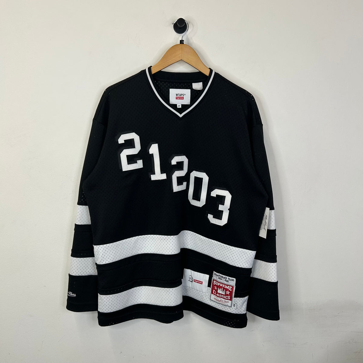SUPREME WTAPS MITCHELL & NESS HOCKEY JERSEY
