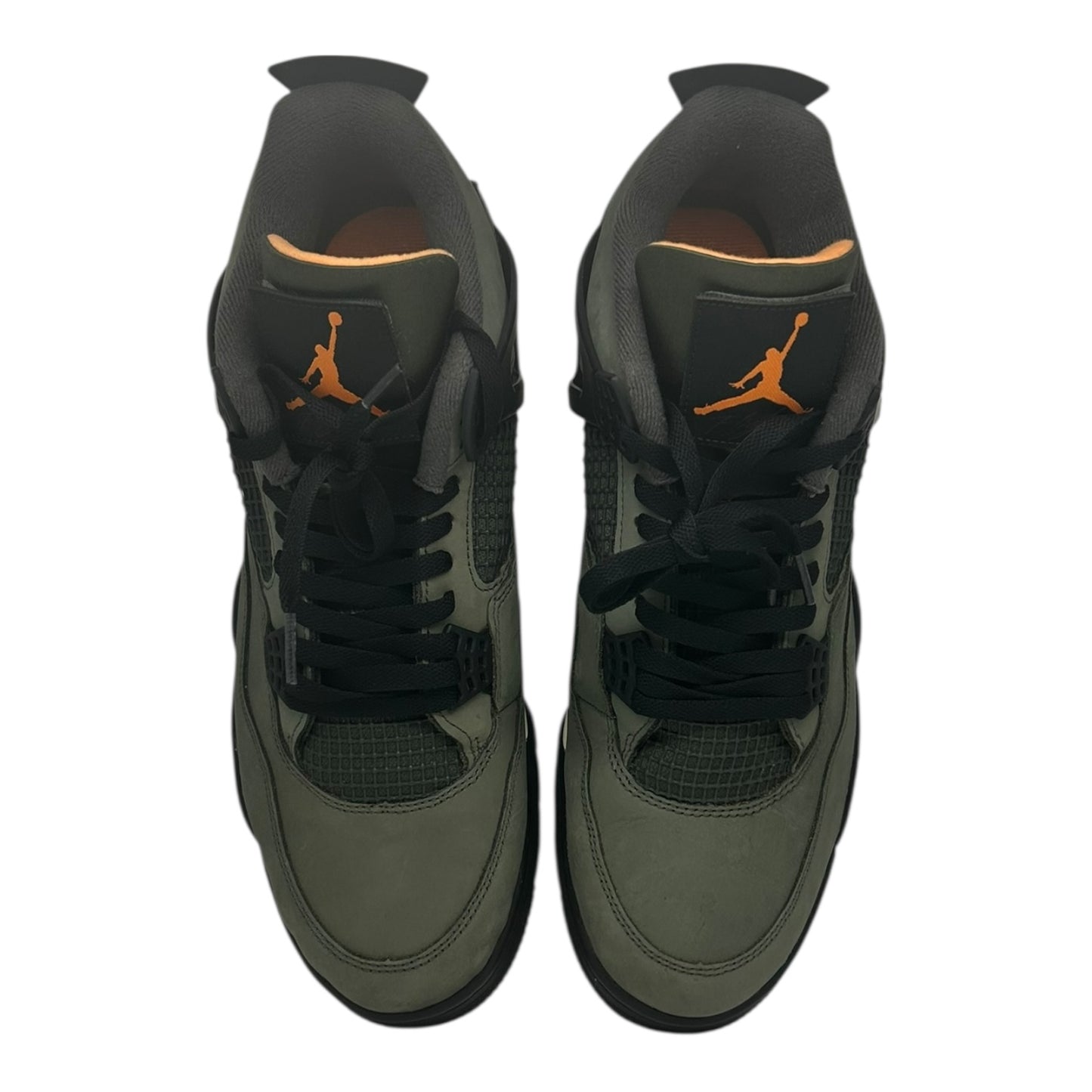 PREOWNED JORDAN 4 x UNDEFEATED