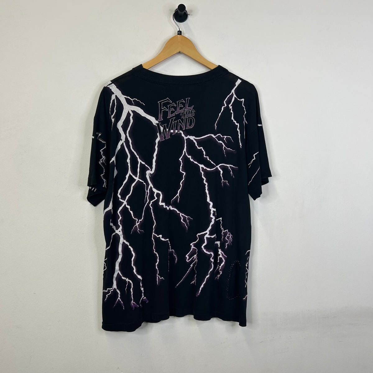 FEEL THE WIND EAGLE LIGHTNING TEE
