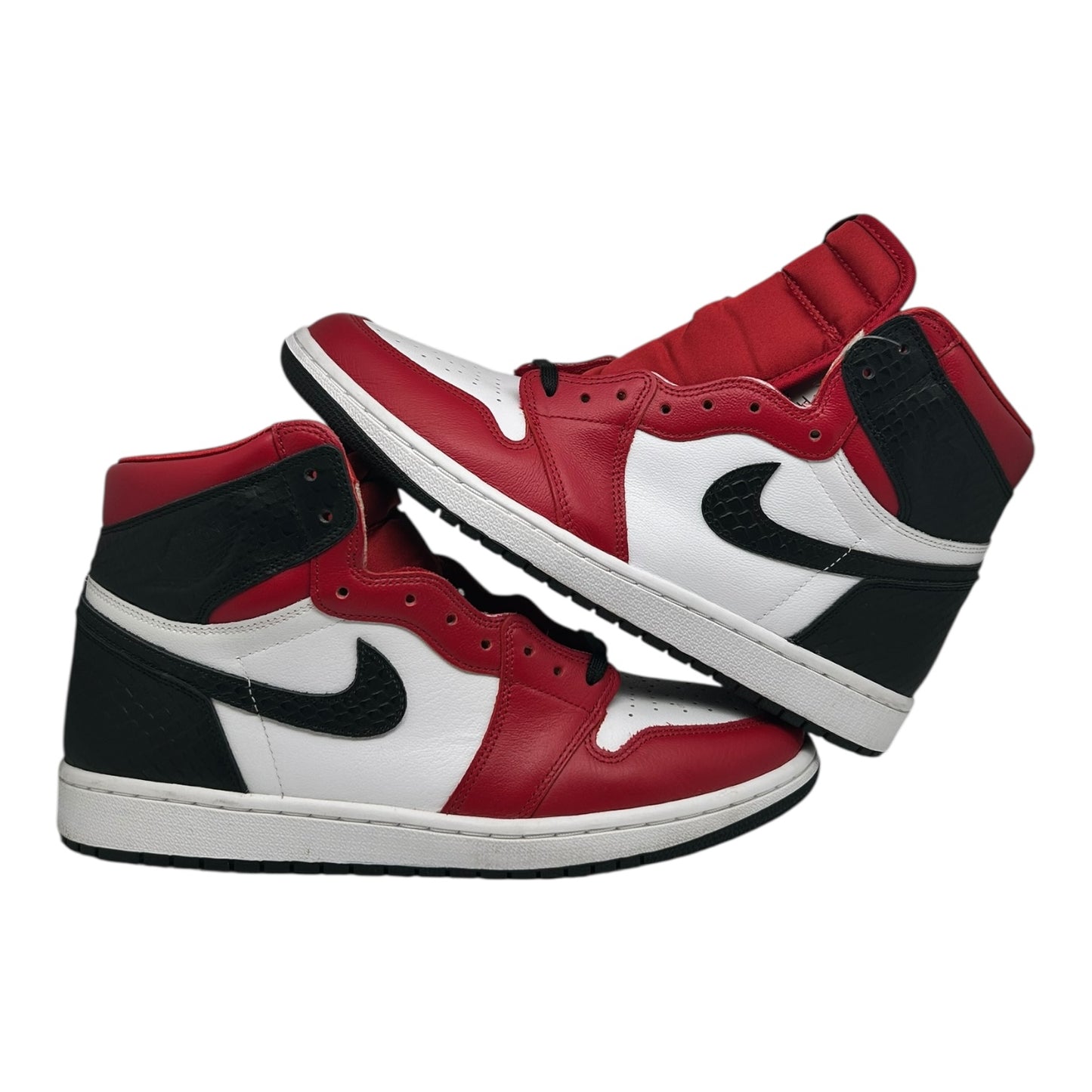 PREOWNED JORDAN 1 HIGH SATIN SNAKESKIN CHICAGO SIZE 10.5 M