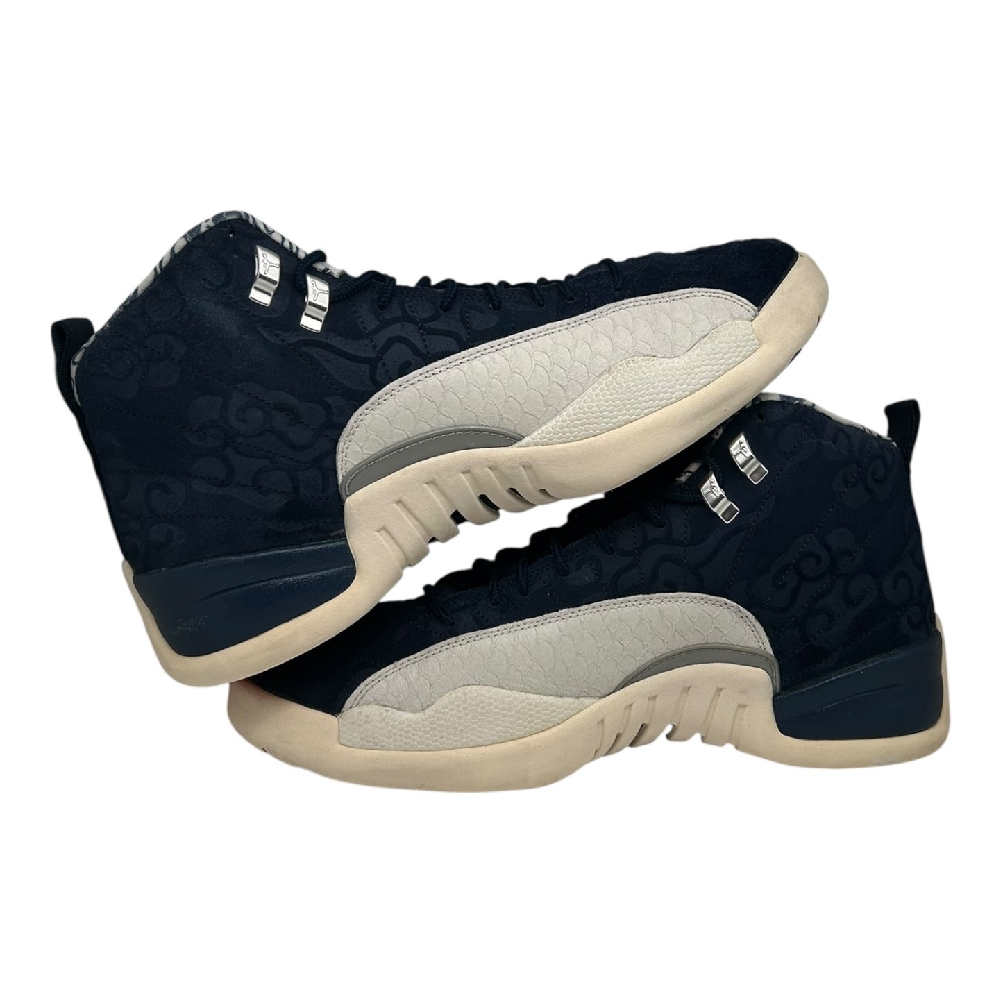 PREOWNED JORDAN 12 INTERNATIONAL FLIGHT