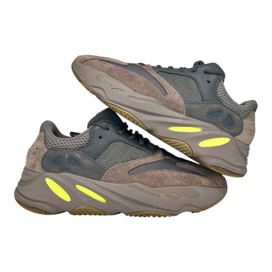 PREOWNED YEEZY 700 MUAVE