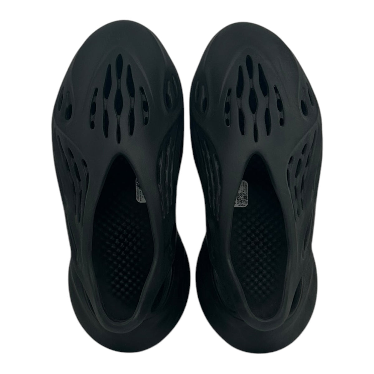 PC PREOWNED YEEZY FOAMRUNNER ONYX SZ 9