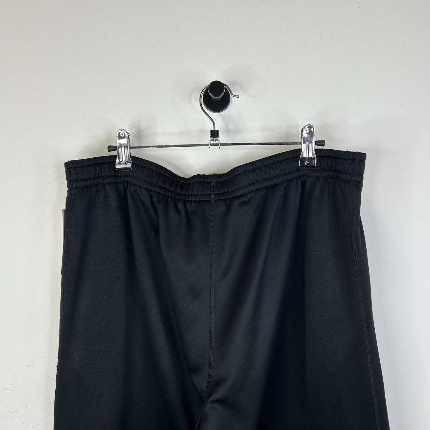 NIKE BLACK TRACK PANTS YELLOW LOGO