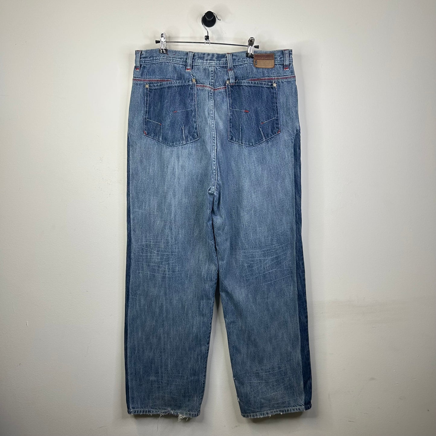 ROCAWEAR RED STITCH JEANS