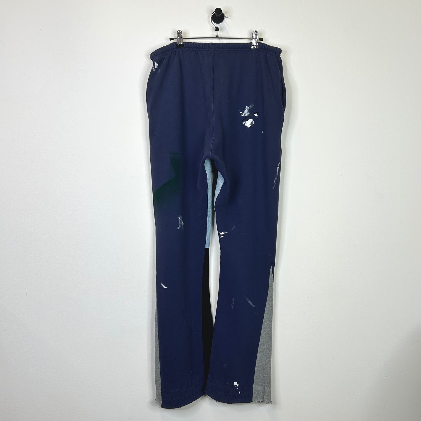 GALLERY DEPT. FLARED PAINT SPLATTER NAVY SWEATPANTS
