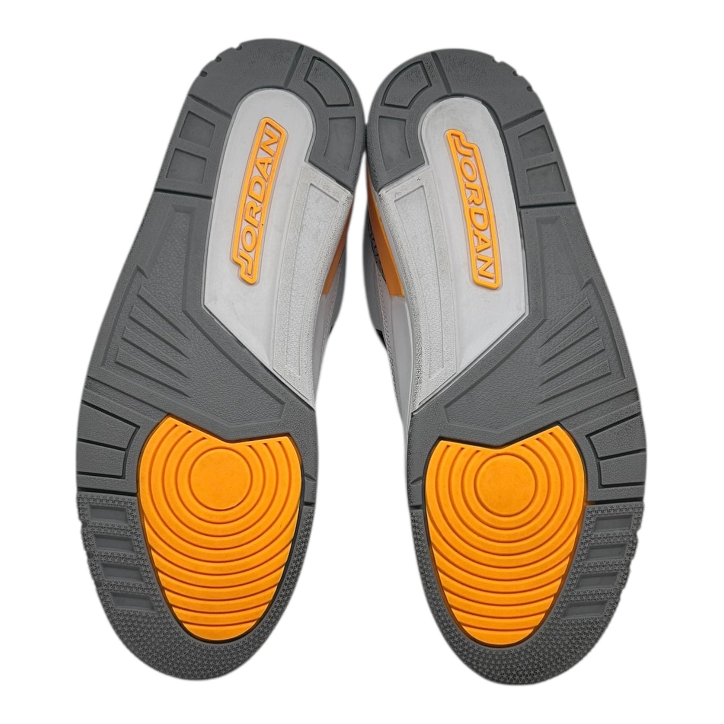 PREOWNED JORDAN 3 LAZER ORANGE WMNS