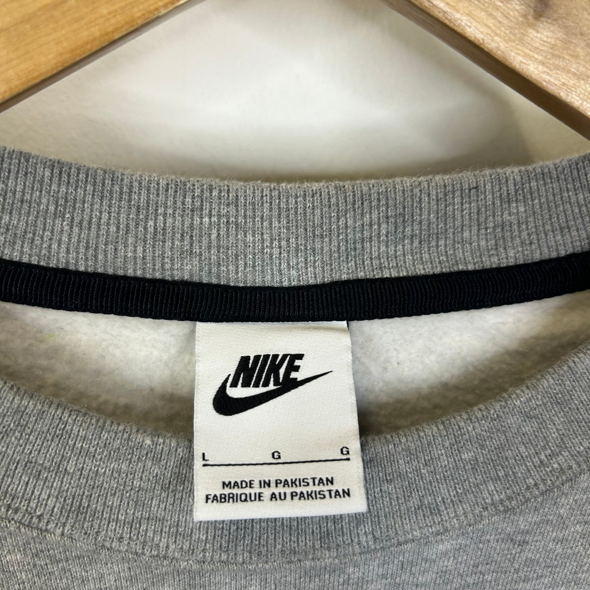 STUSSY x NIKE CREWNECK GREY