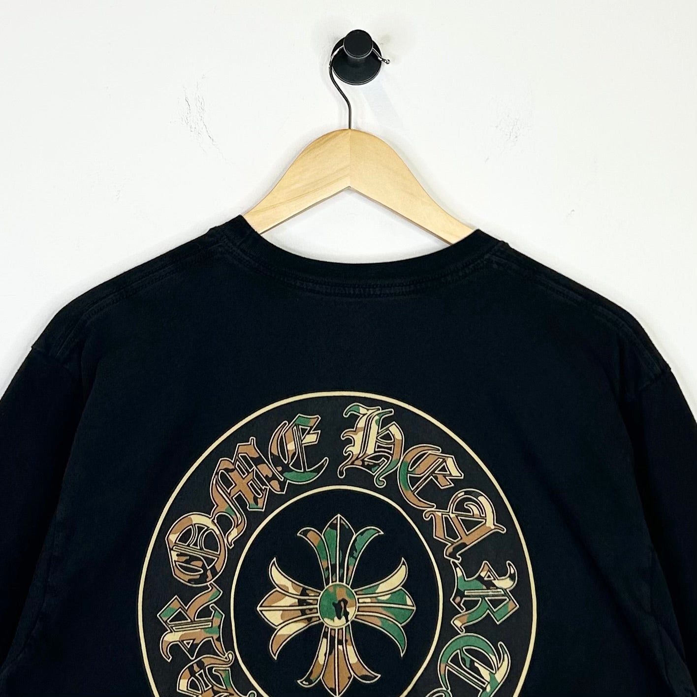 CHROME HEARTS CAMO TRIPLE CROSS TEE