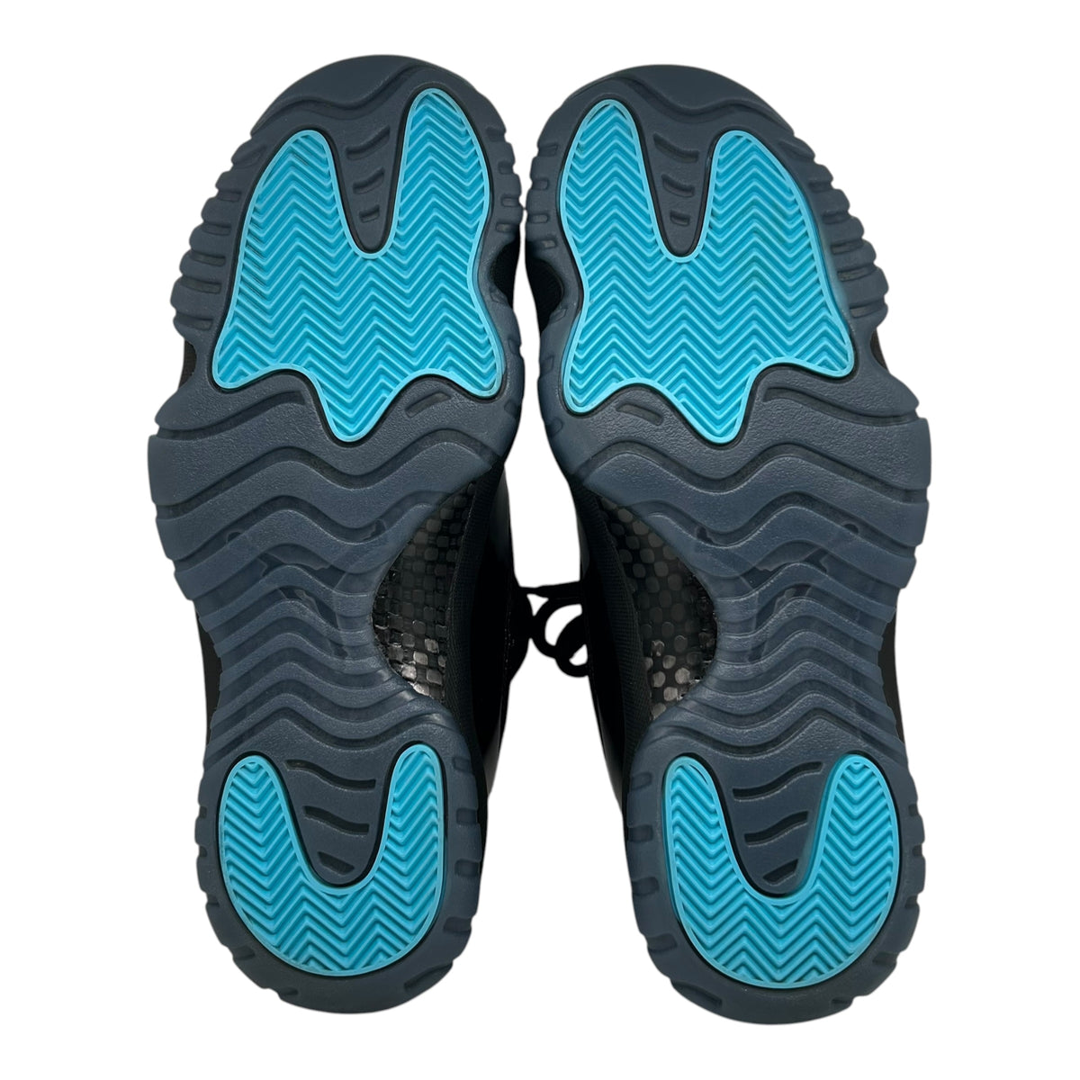 PREOWNED JORDAN 11 GAMMA BLUE