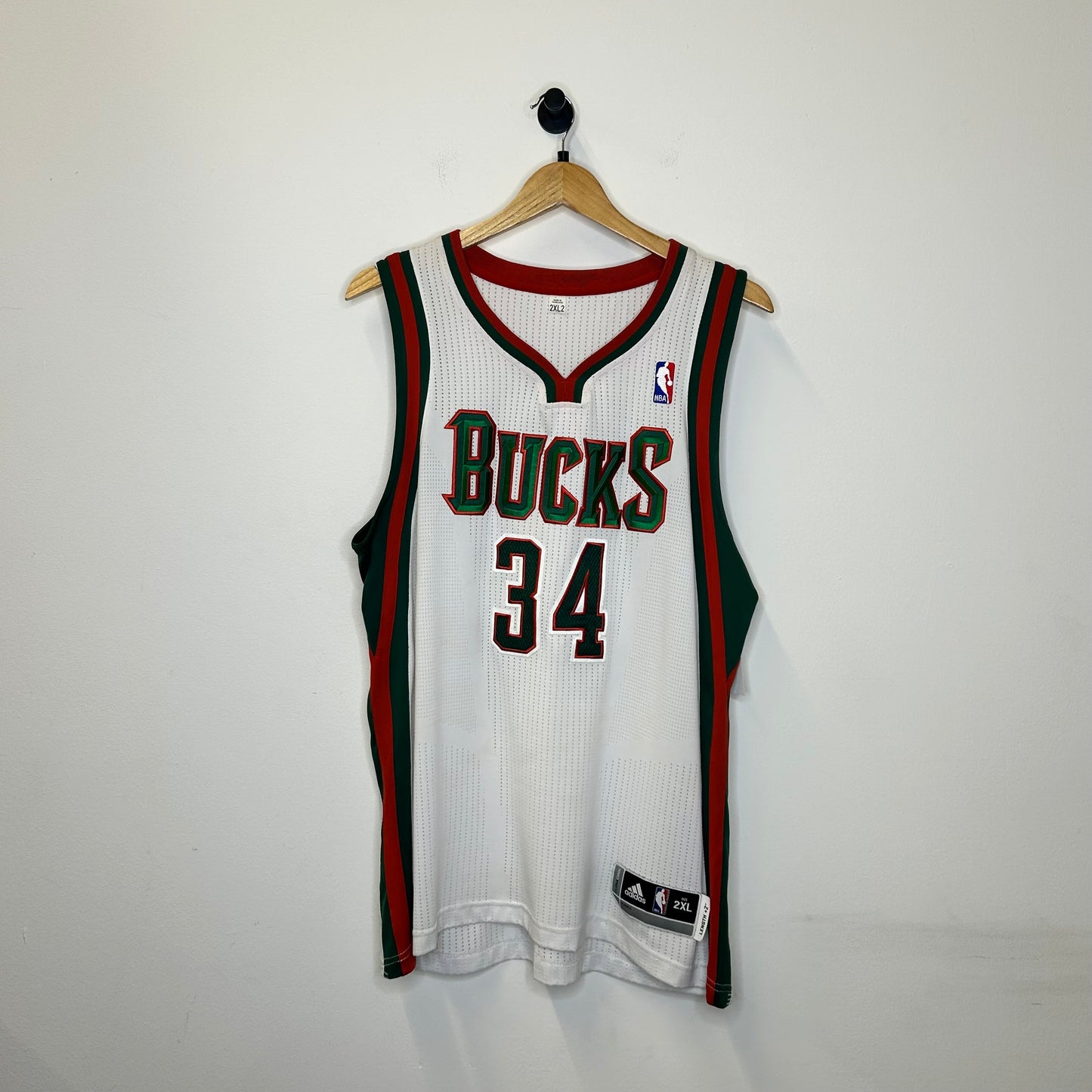 BUCKS GIANNIS #34 ROOKIE YEAR WHITE JERSEY