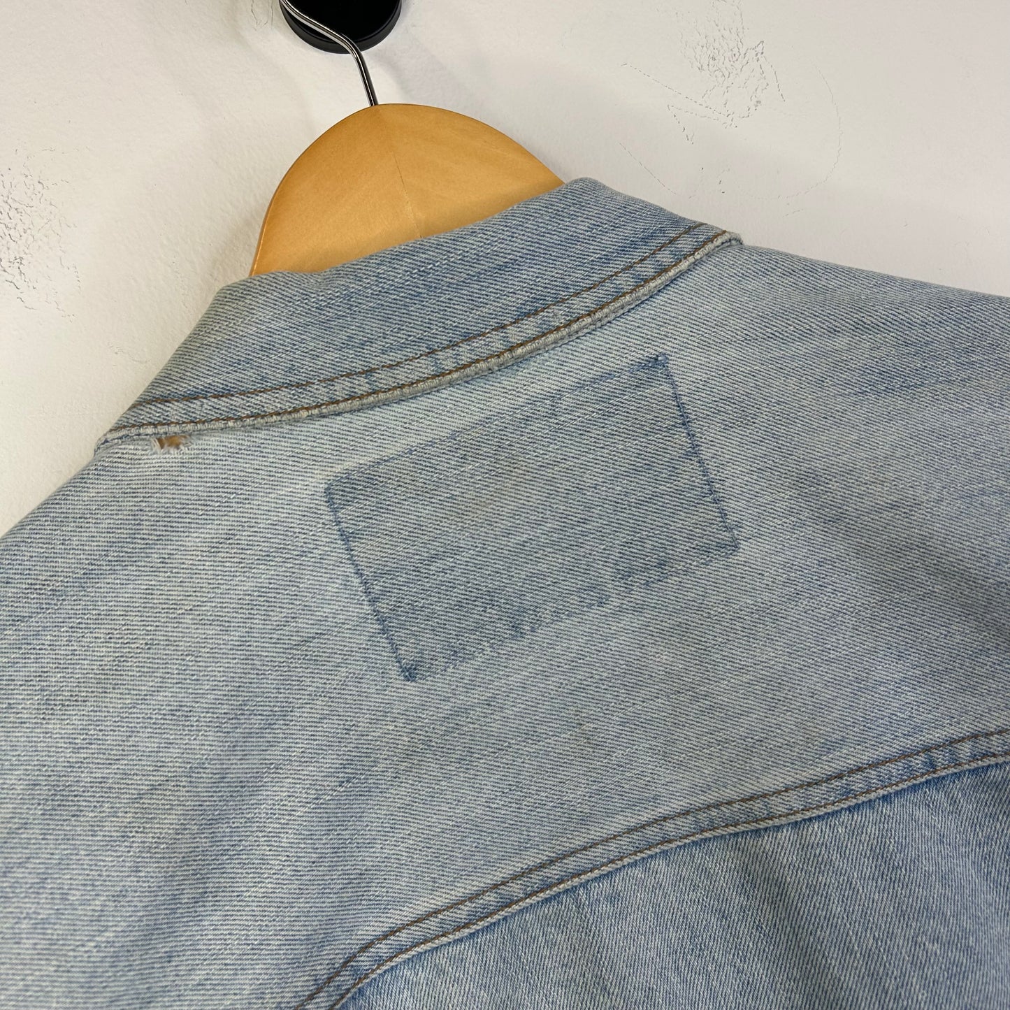 GUESS USA BUTTON UP DENIM JACKET