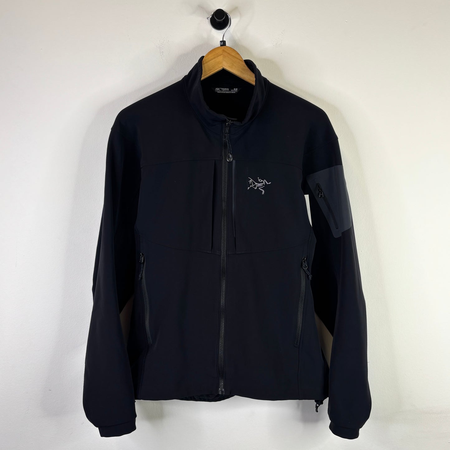 ARC'TERYX DOUBLE CHEST POCKET WINDBREAKER