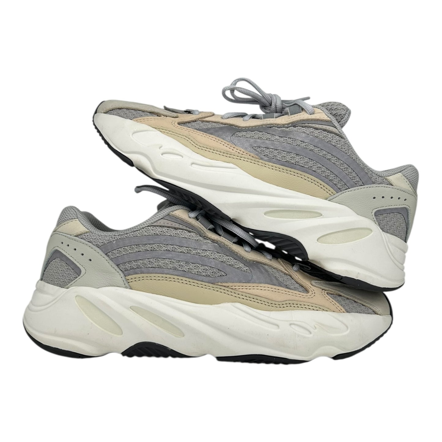 PREOWNED YEEZY 700 V2 CREAM