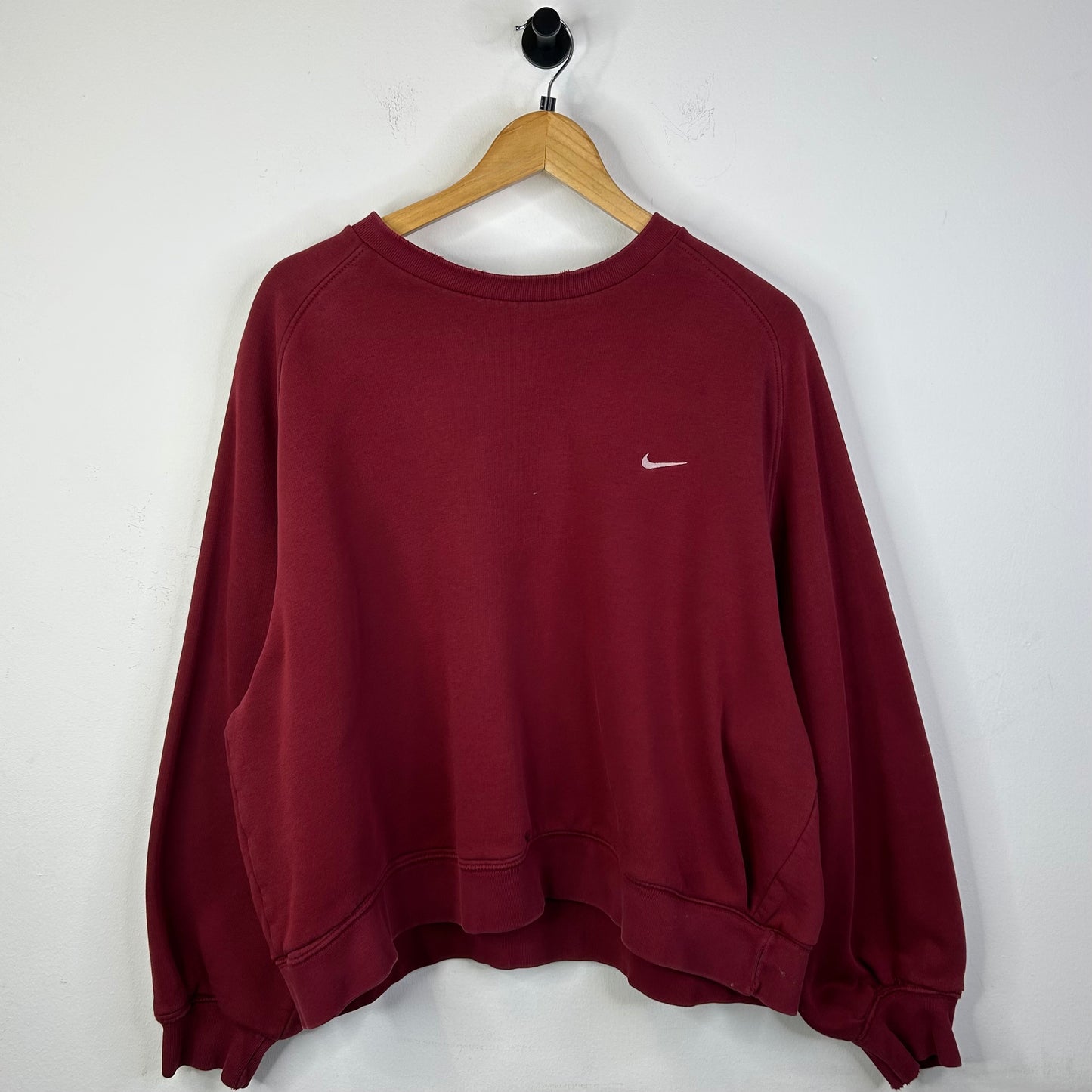 NIKE CHEST LOGO RED CREWNECK