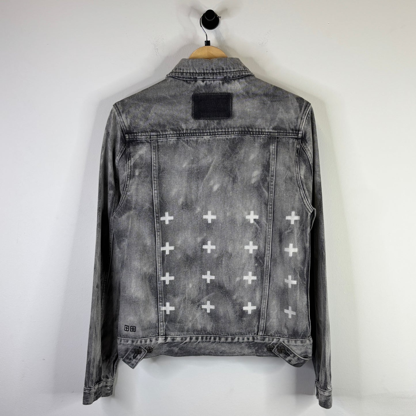 WHO DECIDES WAR ACID SPHERE PATCH DENIM JACKET
