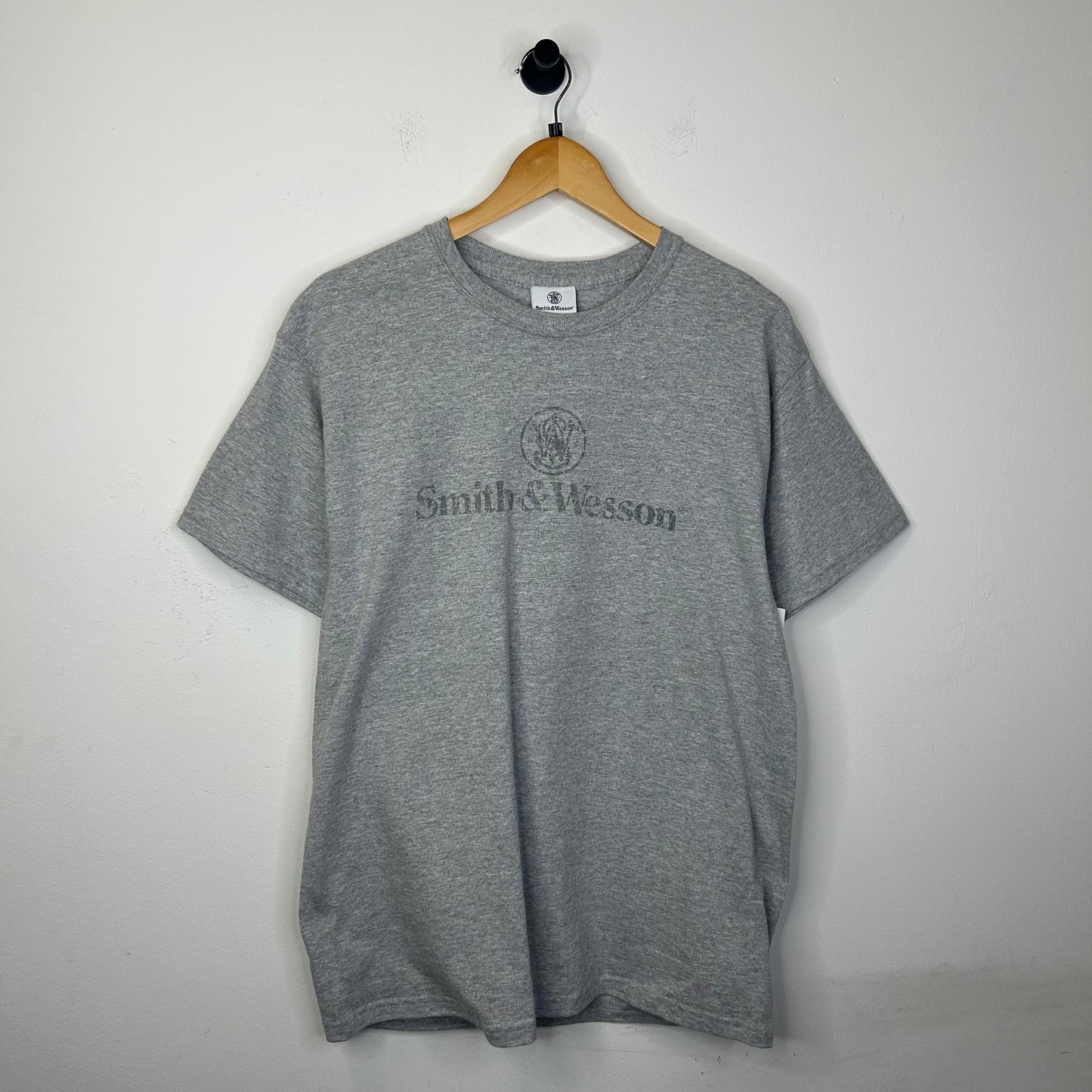 SMITH & WESSON LOGO GREY TEE