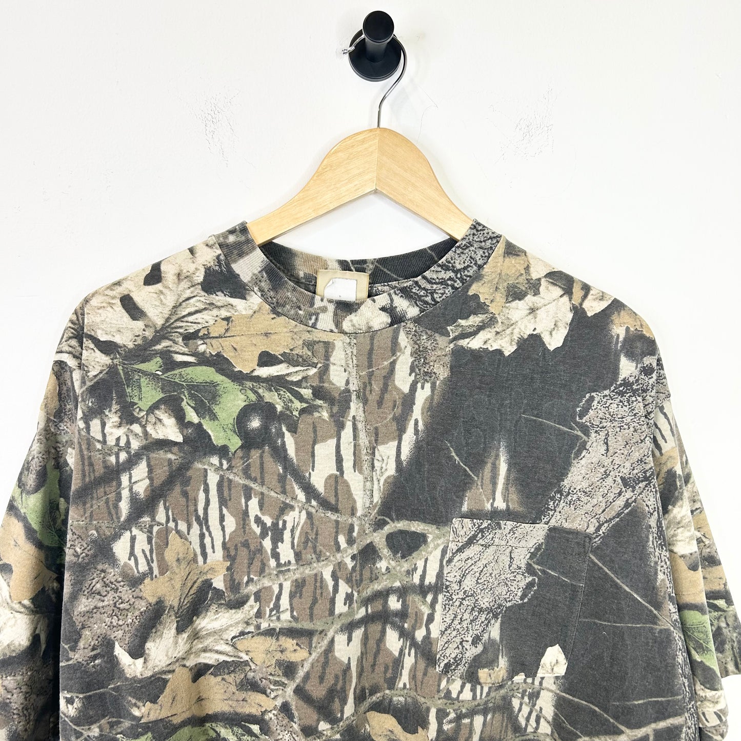 CAMO POCKET TEE