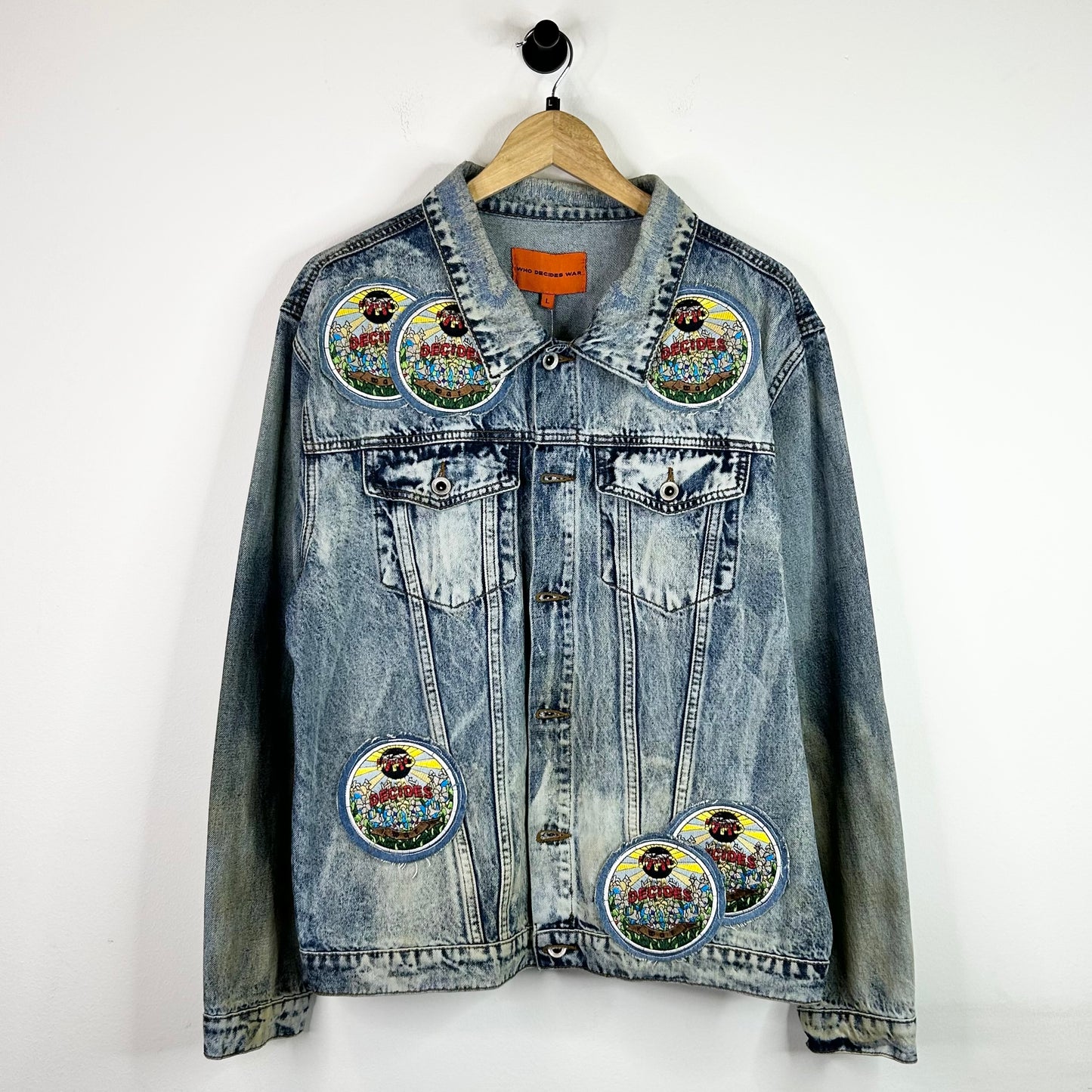 WHO DECIDES WAR ACID SPHERE PATCH DENIM JACKET