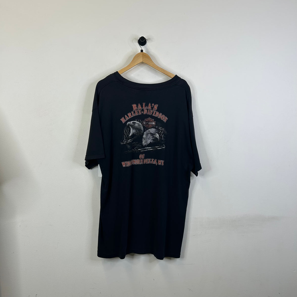 HARLEY DAVIDSON PAVEMENT MAKES THIS COUNTRY GREAT DISTRESSED TEE