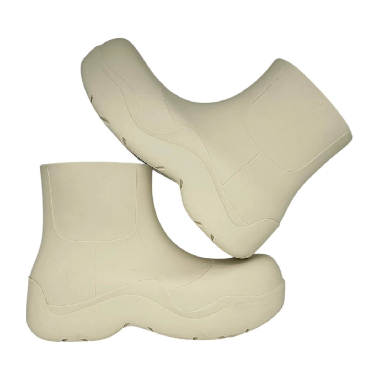 PREOWNED BOTTEGA VENETA BEIGE PUDDLE BOOT