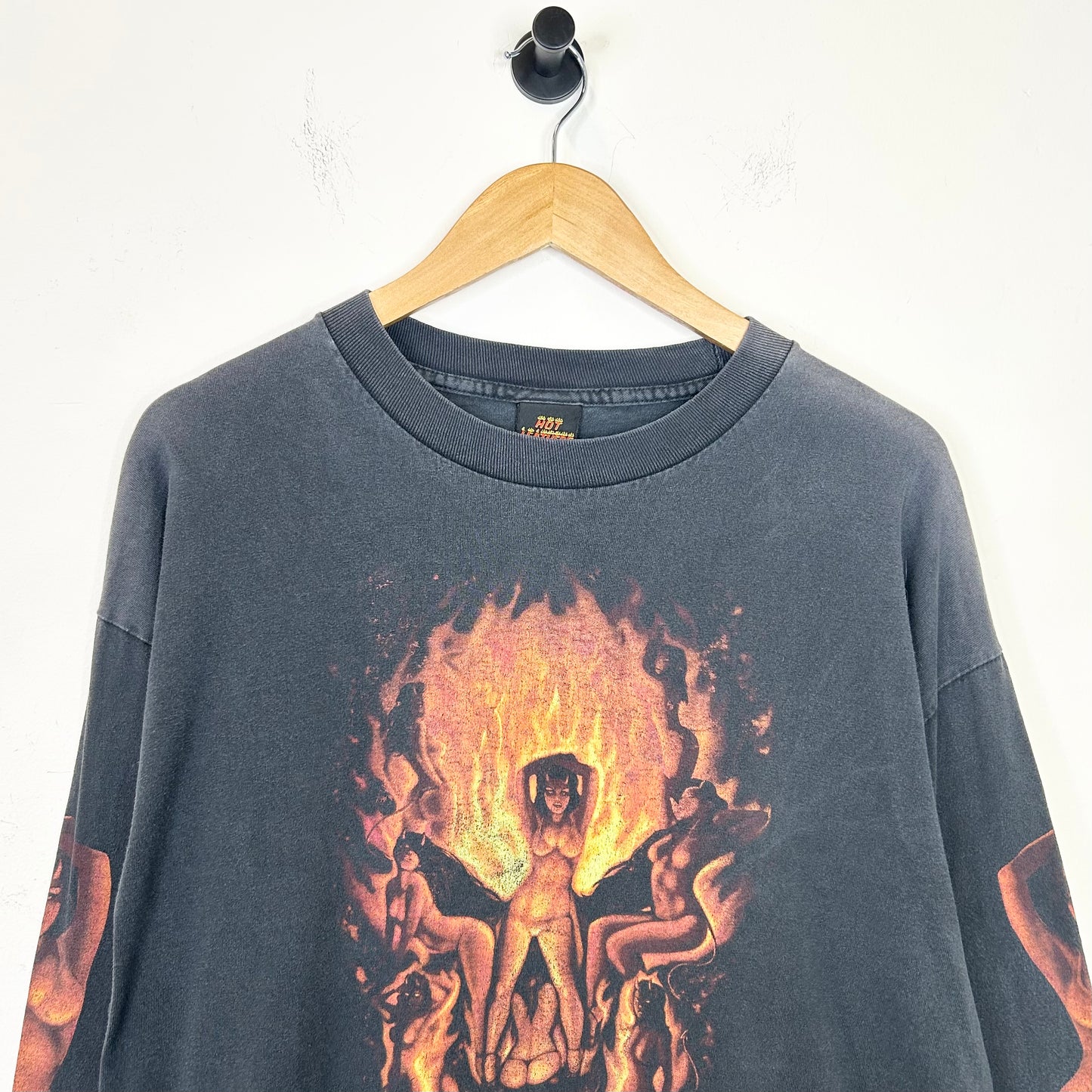 HOT LEATHERS DEVIL CHICKS SKULL LONG SLEEVE