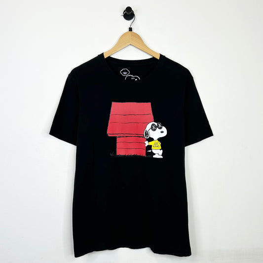UNIQLO x KAWS x SNOOPY T SHIRT