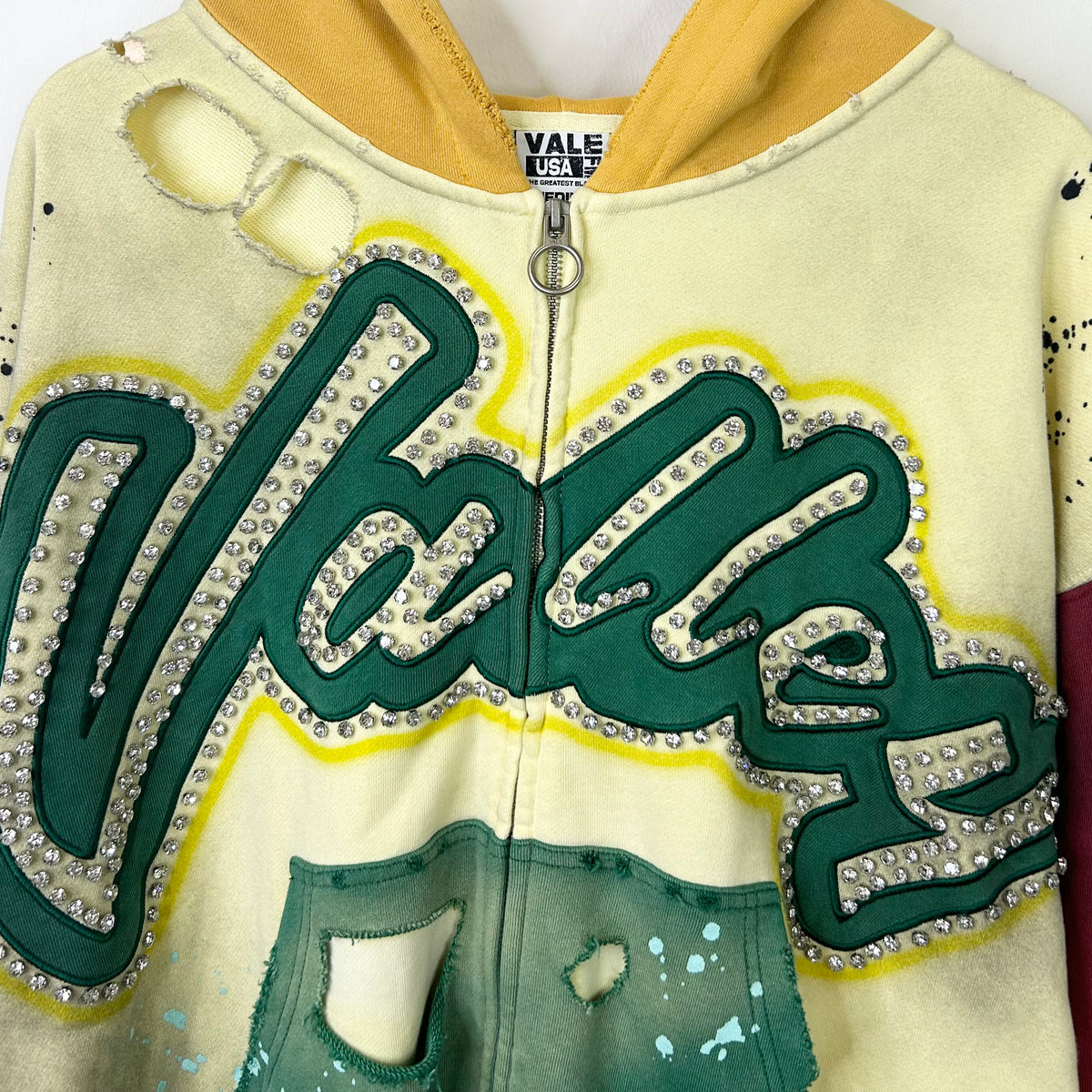 VALE FOREVER COLLAGE ZIP UP