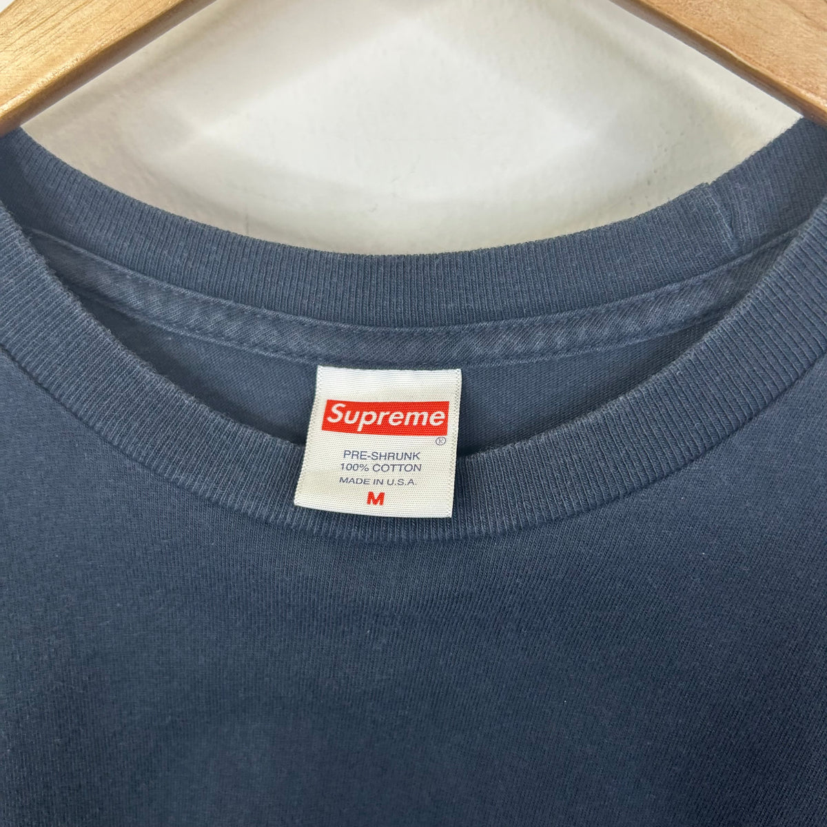 PC SUPREME NEW YORK LOGO TEE NAVY ORANGE