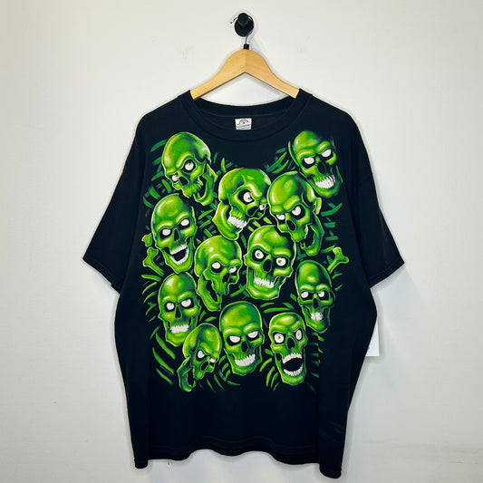GREEN SKULL GRAPHIC BLACK TEE