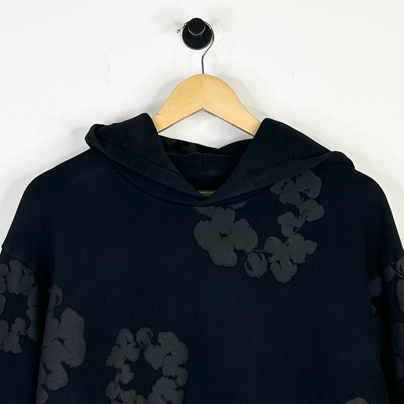 DENIM TEARS BLACK/BLACK HOODIE
