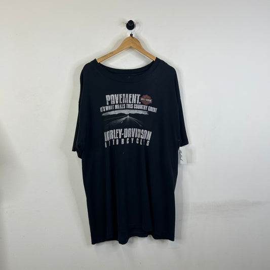 HARLEY DAVIDSON PAVEMENT MAKES THIS COUNTRY GREAT DISTRESSED TEE