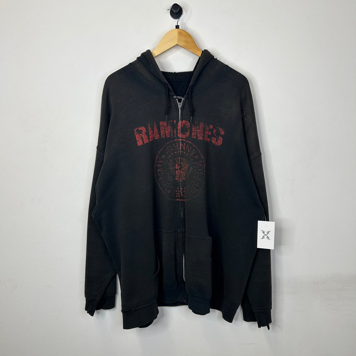 PC RAMONES ZIP UP HOODIE