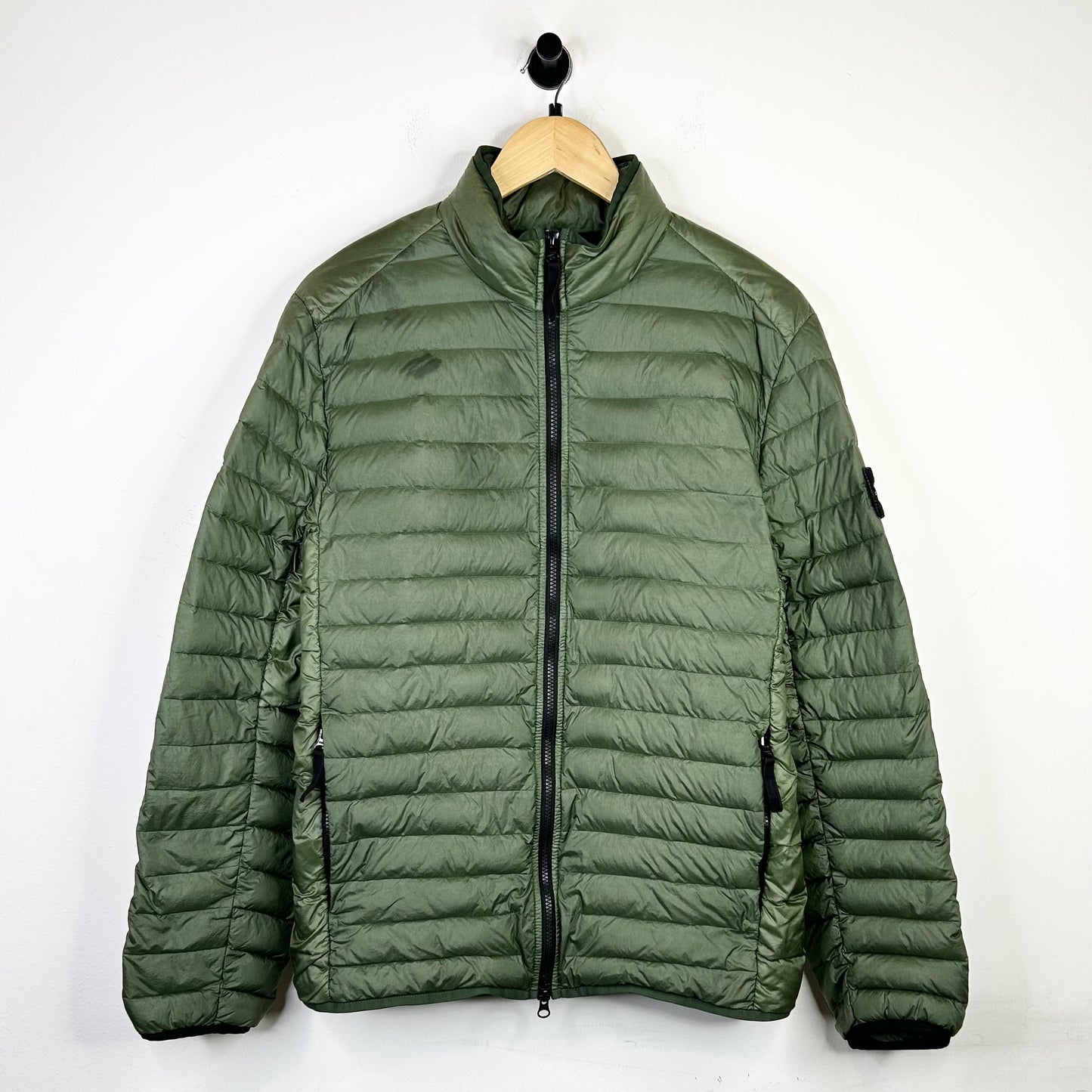 STONE ISLAND OLIVE DOWN JACKET