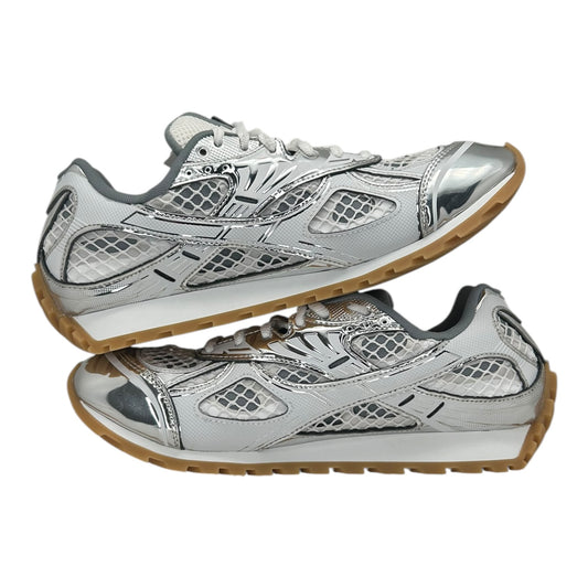 PREOWNED BOTTEGA VENETA ORBIT SIVER/GREY/WHITE GUM BOTTOM