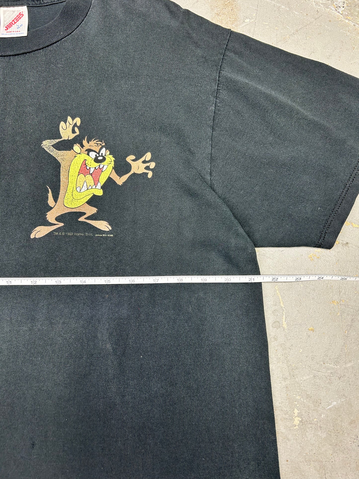 CLASSIC LOONEY TOONS SQUAD T-SHIRT