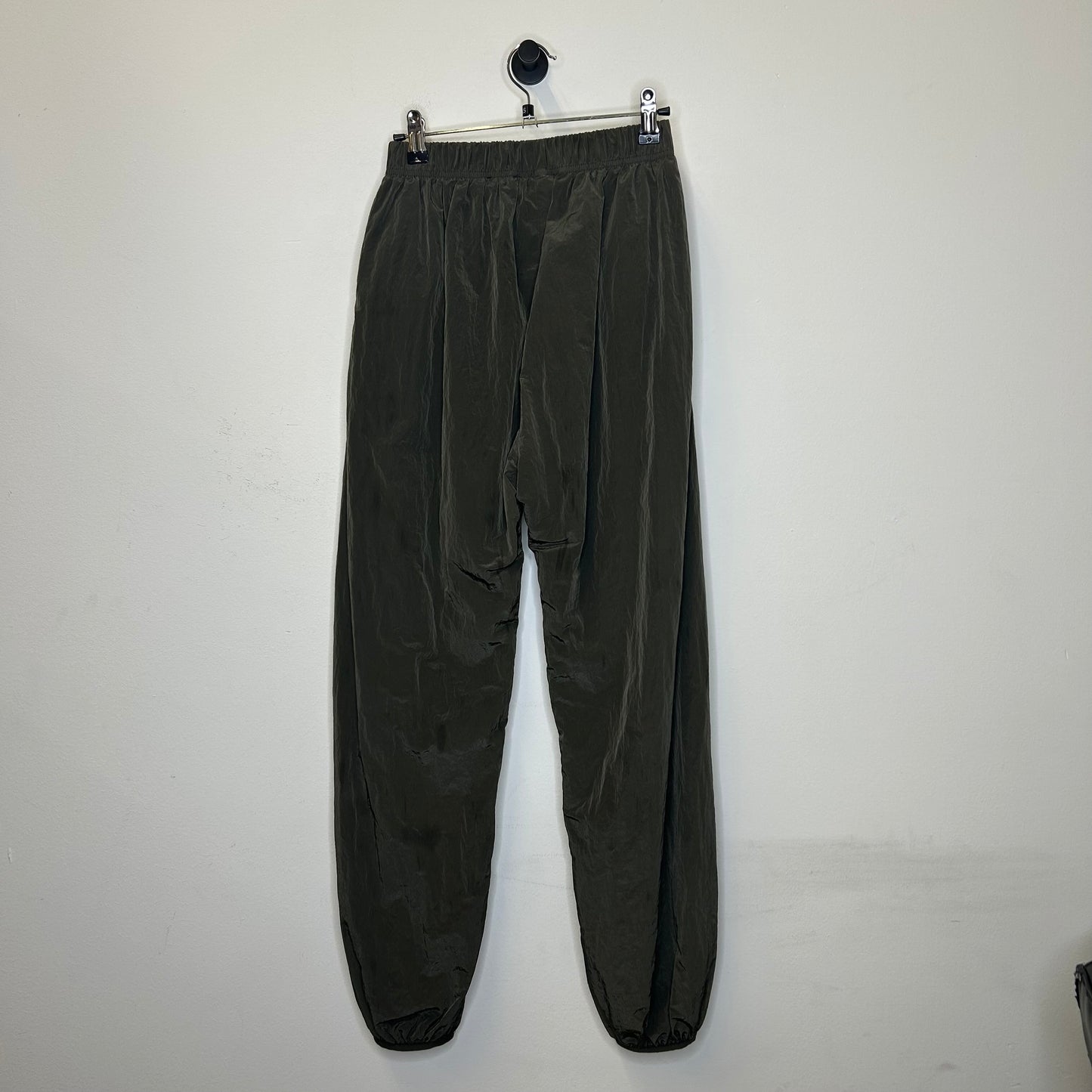 ESSENTIALS RIPSTOP TRACK PANTS OLIVE
