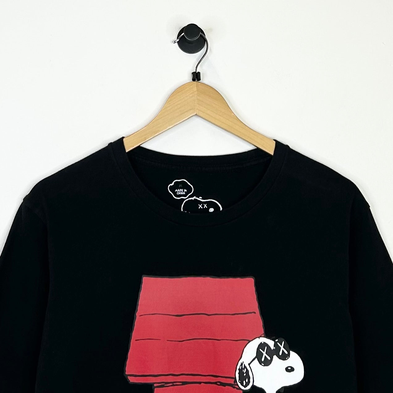 UNIQLO x KAWS x SNOOPY T SHIRT