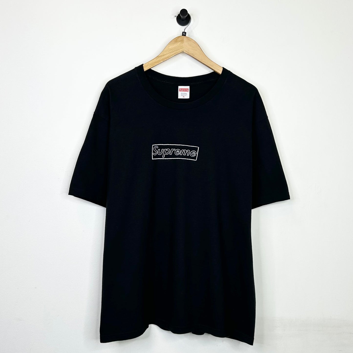 SUPREME WHITE HOLLOW BOX LOGO