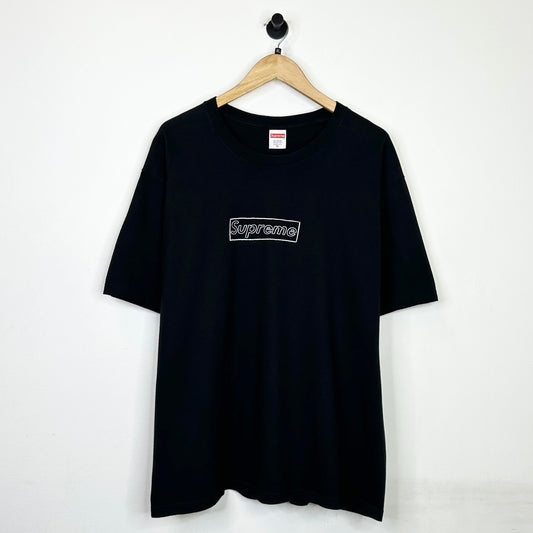 SUPREME WHITE HOLLOW BOX LOGO