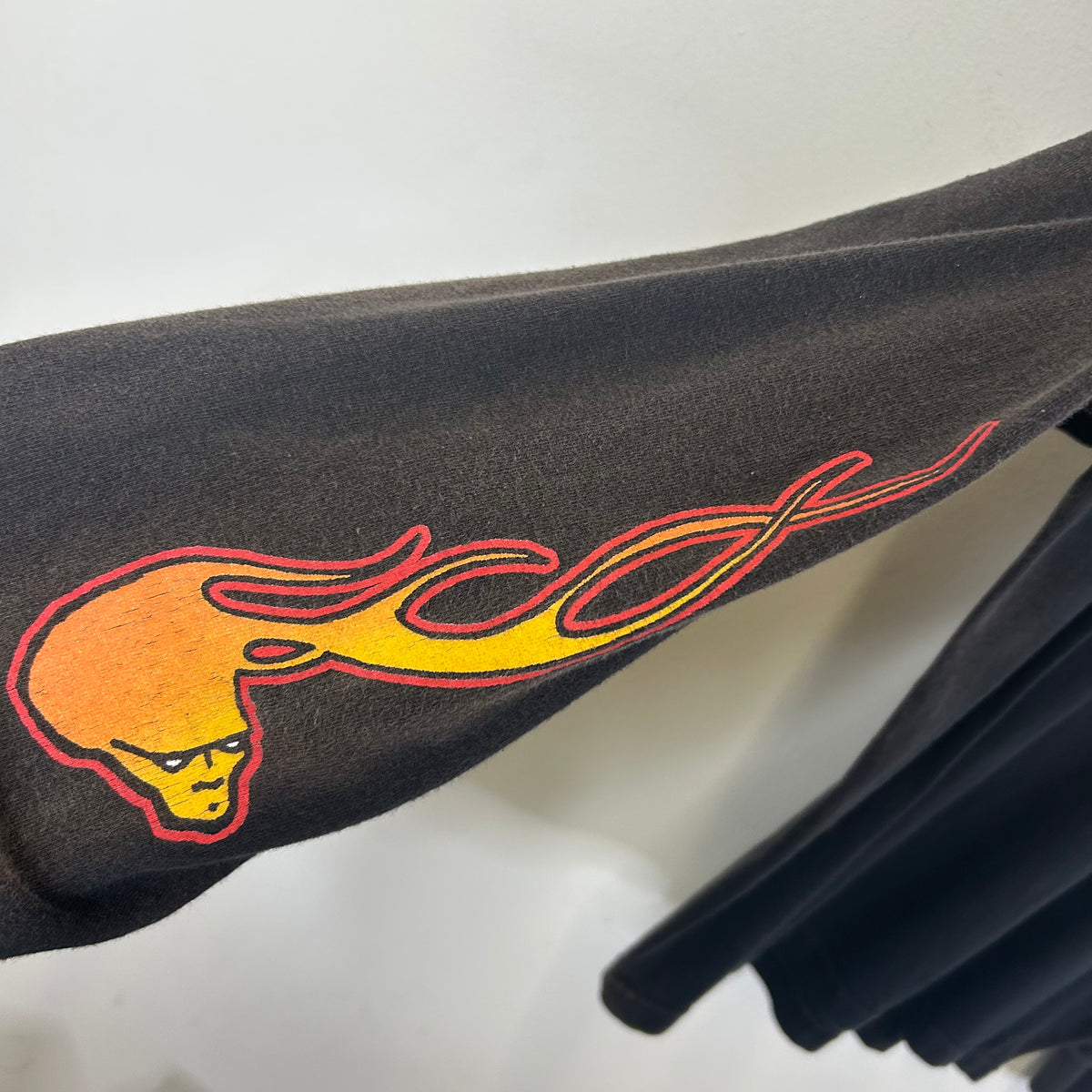 METALICA BLACK LONGSLEEVE ORANGE OVAL GRAPHIC