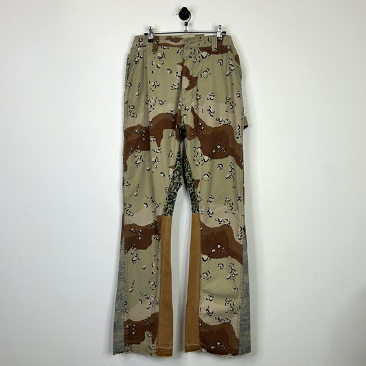 GALLERY DEPT. LA FLARE CAMO PANTS