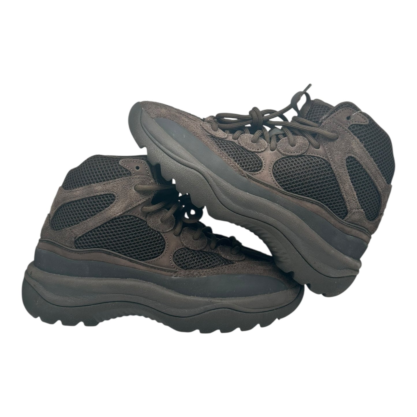 PREOWNED YEEZY DESERT BOOT OIL