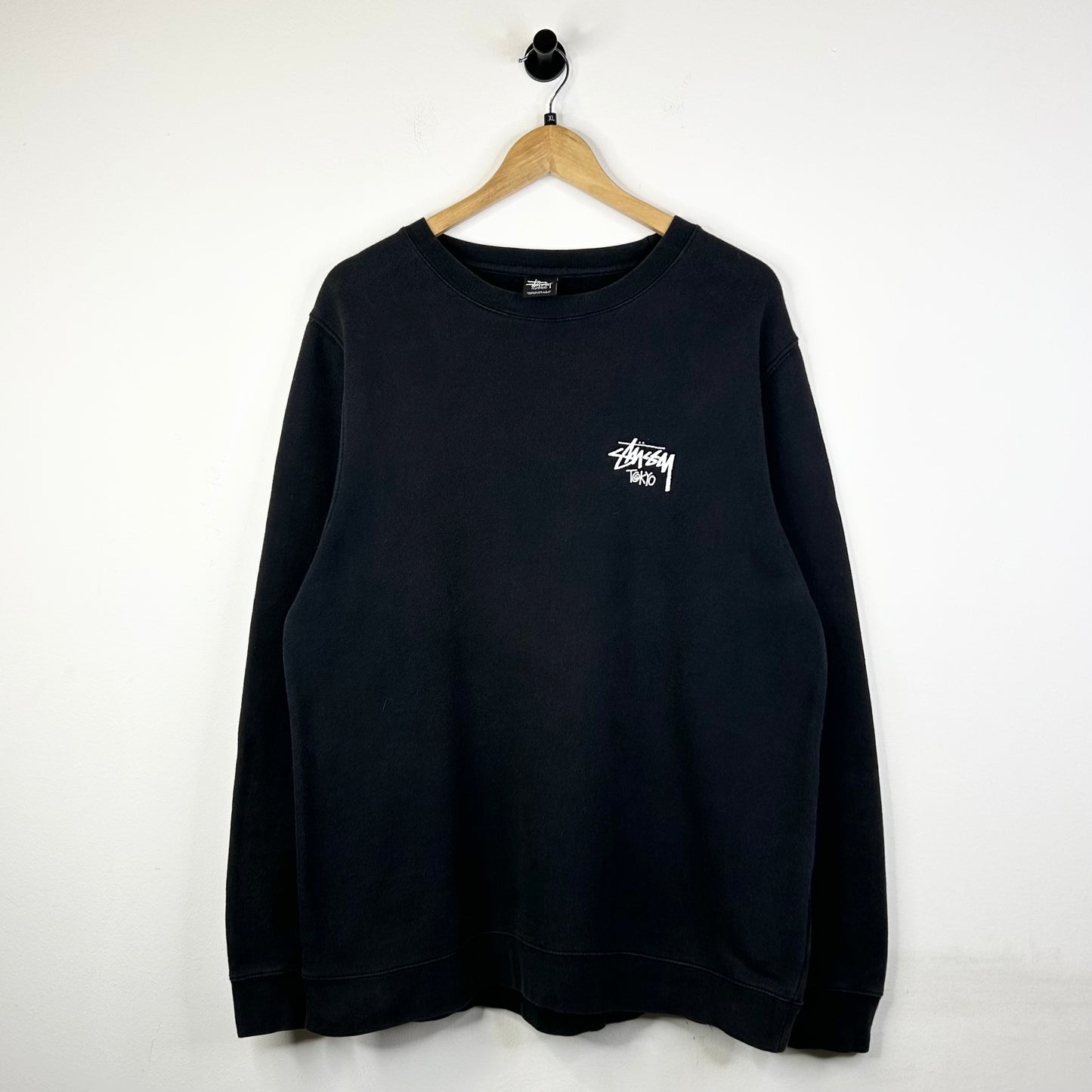 STUSSY TOKYO CRACKED BLACK CREWNECK