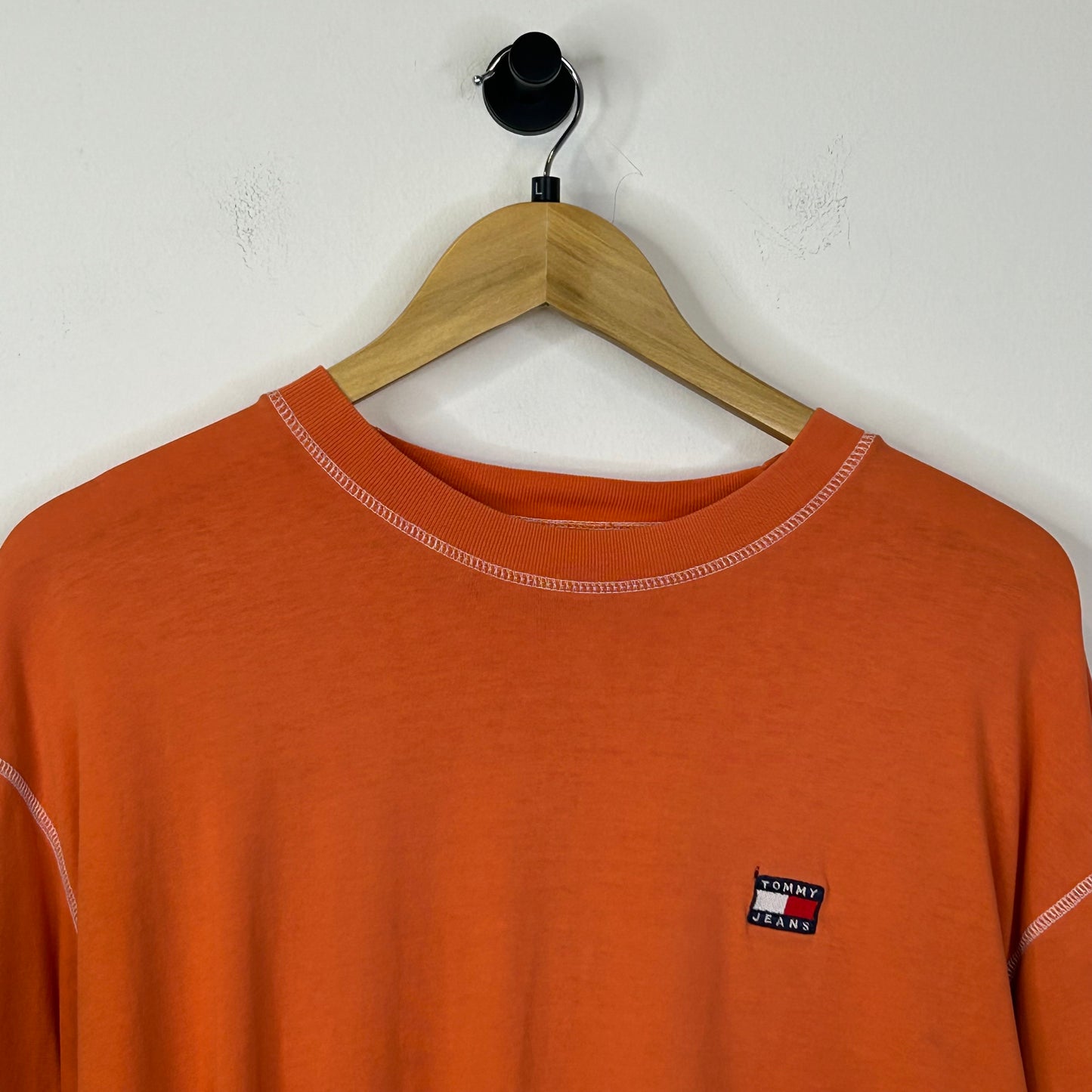 TOMMY HILFIGER ORANGE TSHIRT