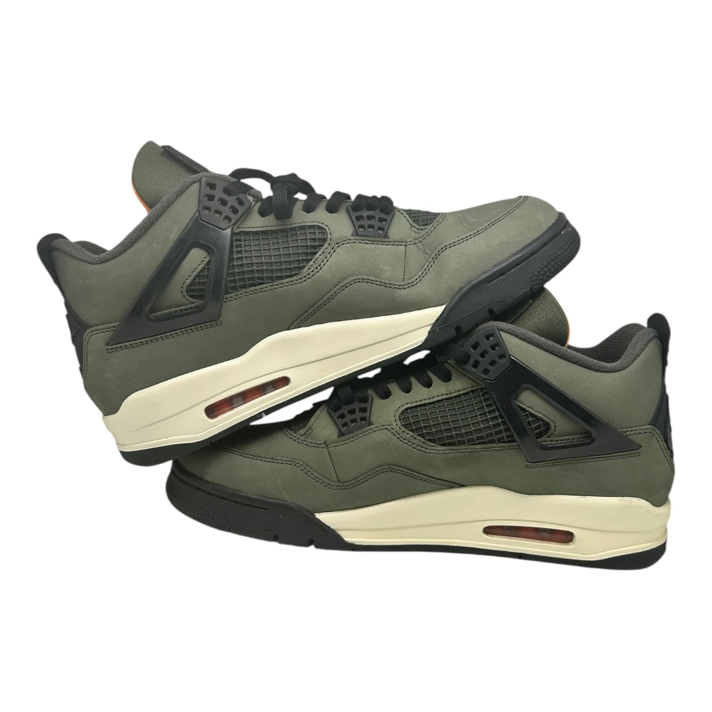 PREOWNED JORDAN 4 x UNDEFEATED