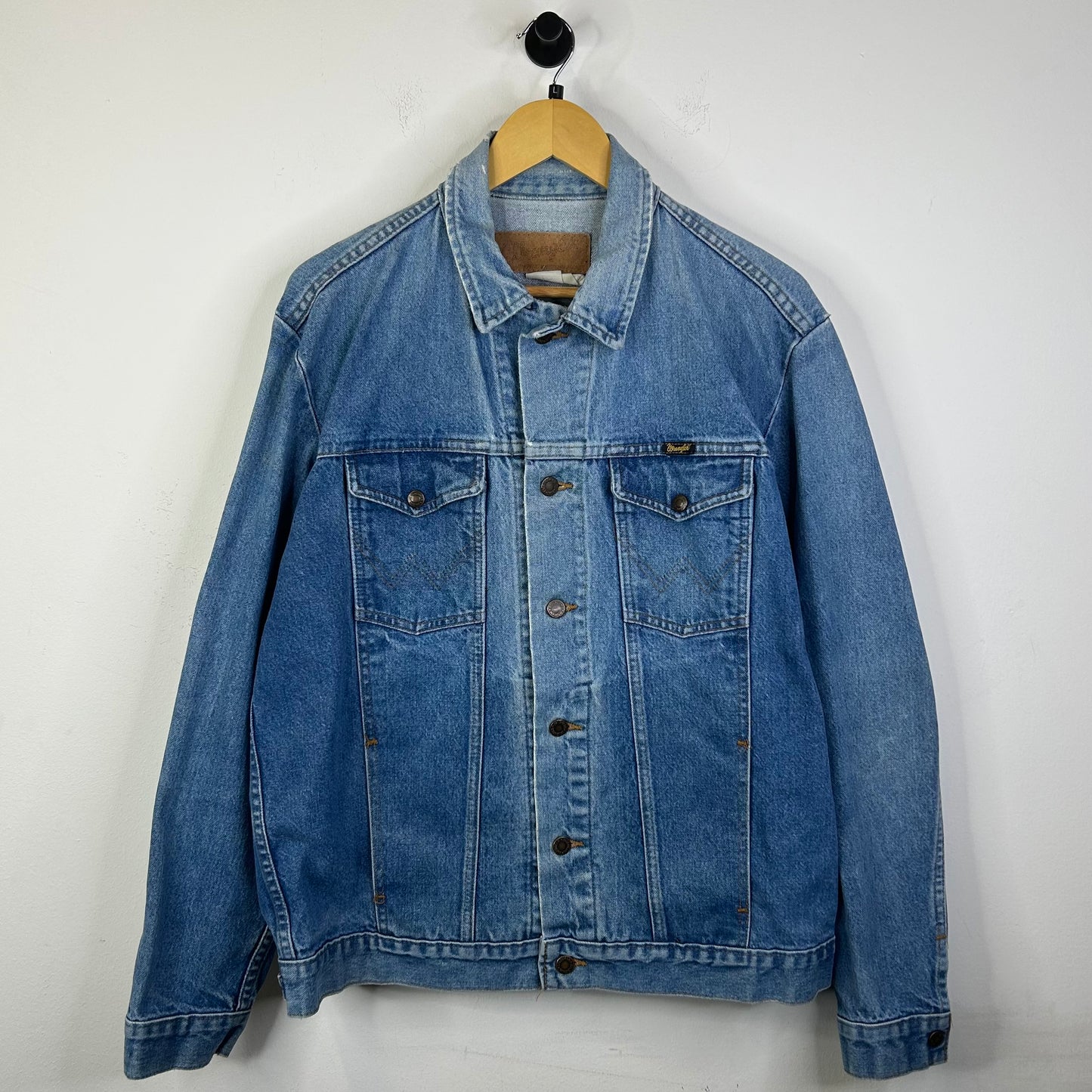 WRANGLER FADED DENIM BUTTON UP JACKET