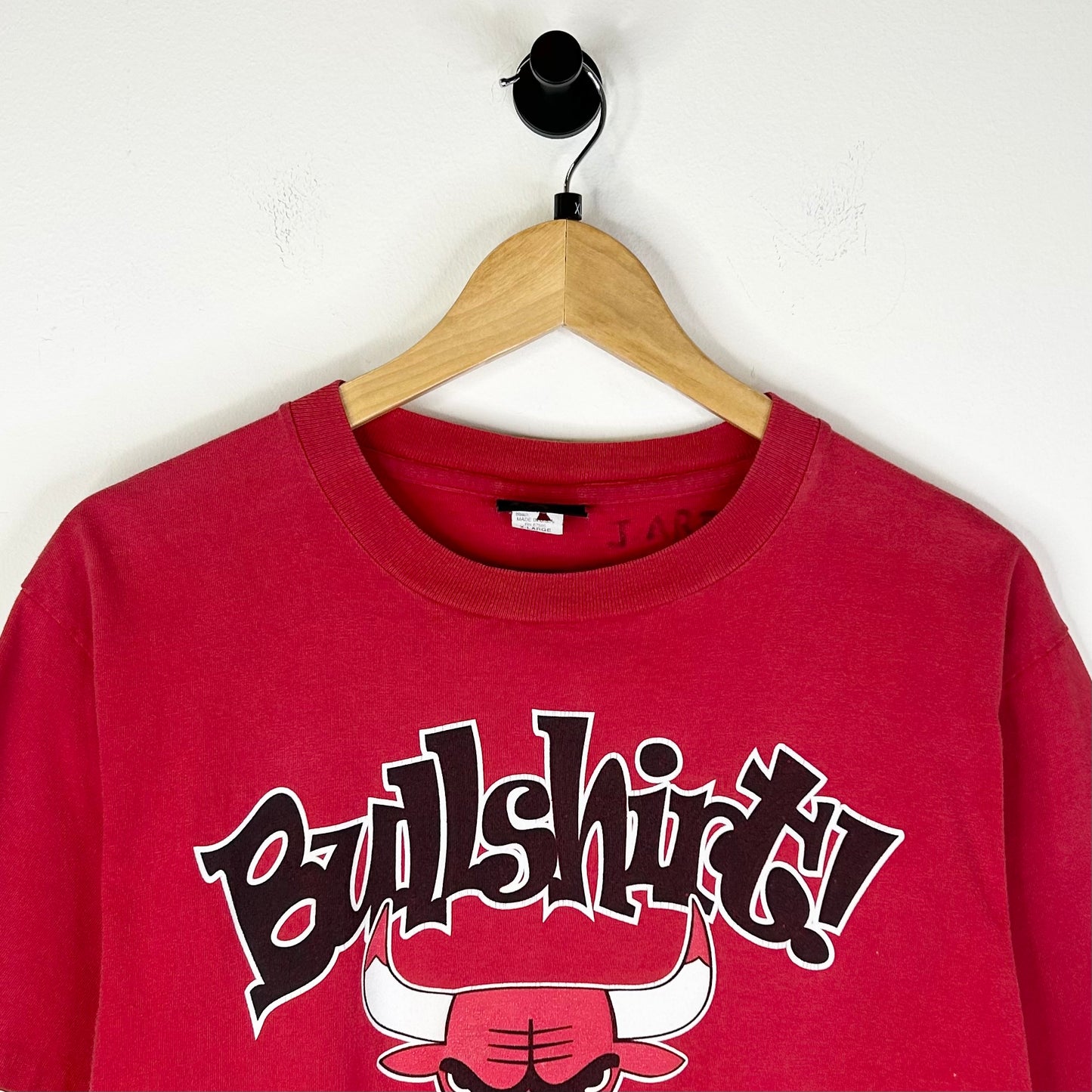 CHICAGO BULLSHIRT LOGO TEE